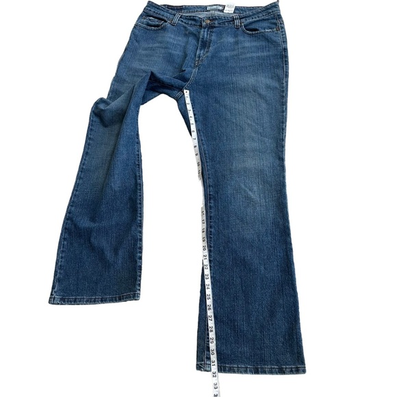 Levi's Jeans Women's 515 Boot Cut Stretchy Medium Wash Size:18 - Picture 9 of 11